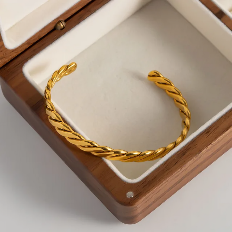 Cuban Twisted Cuff - Oraish Store
