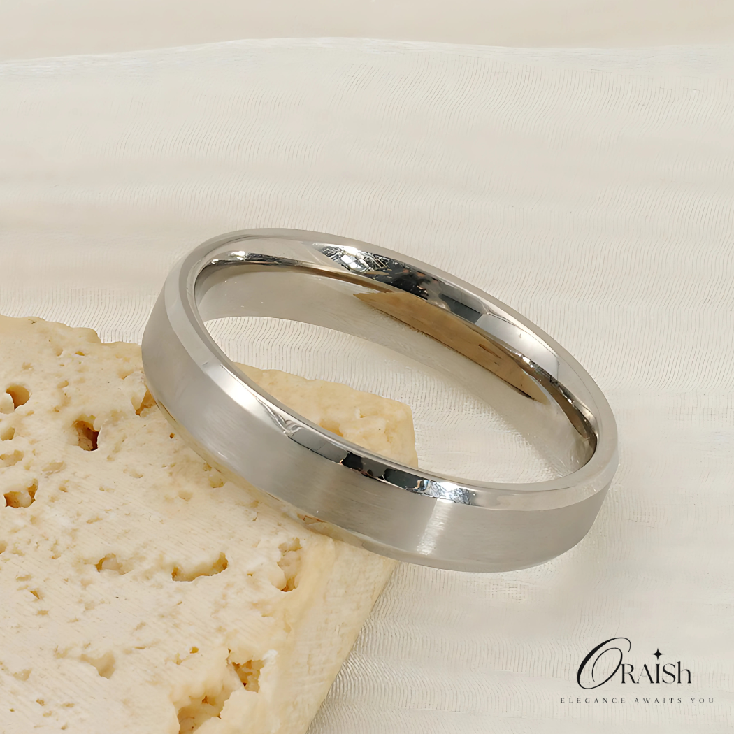 Silver Band Ring - Oraish Store