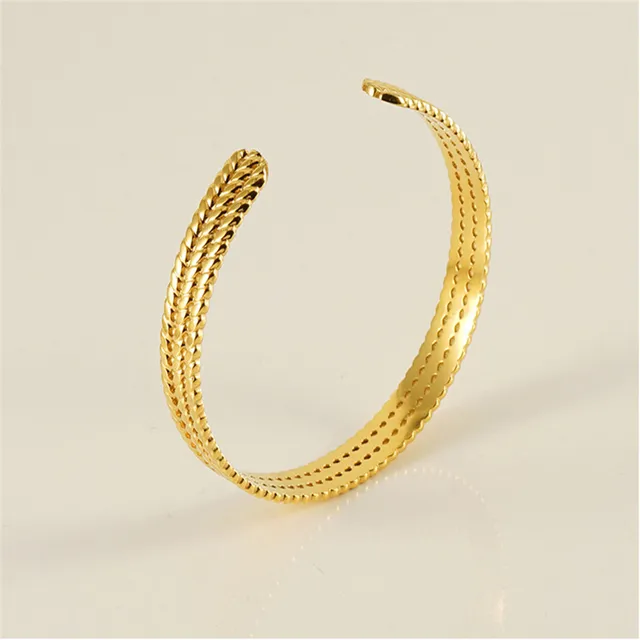 Vintage Twist Pattern C-Shaped Bangle