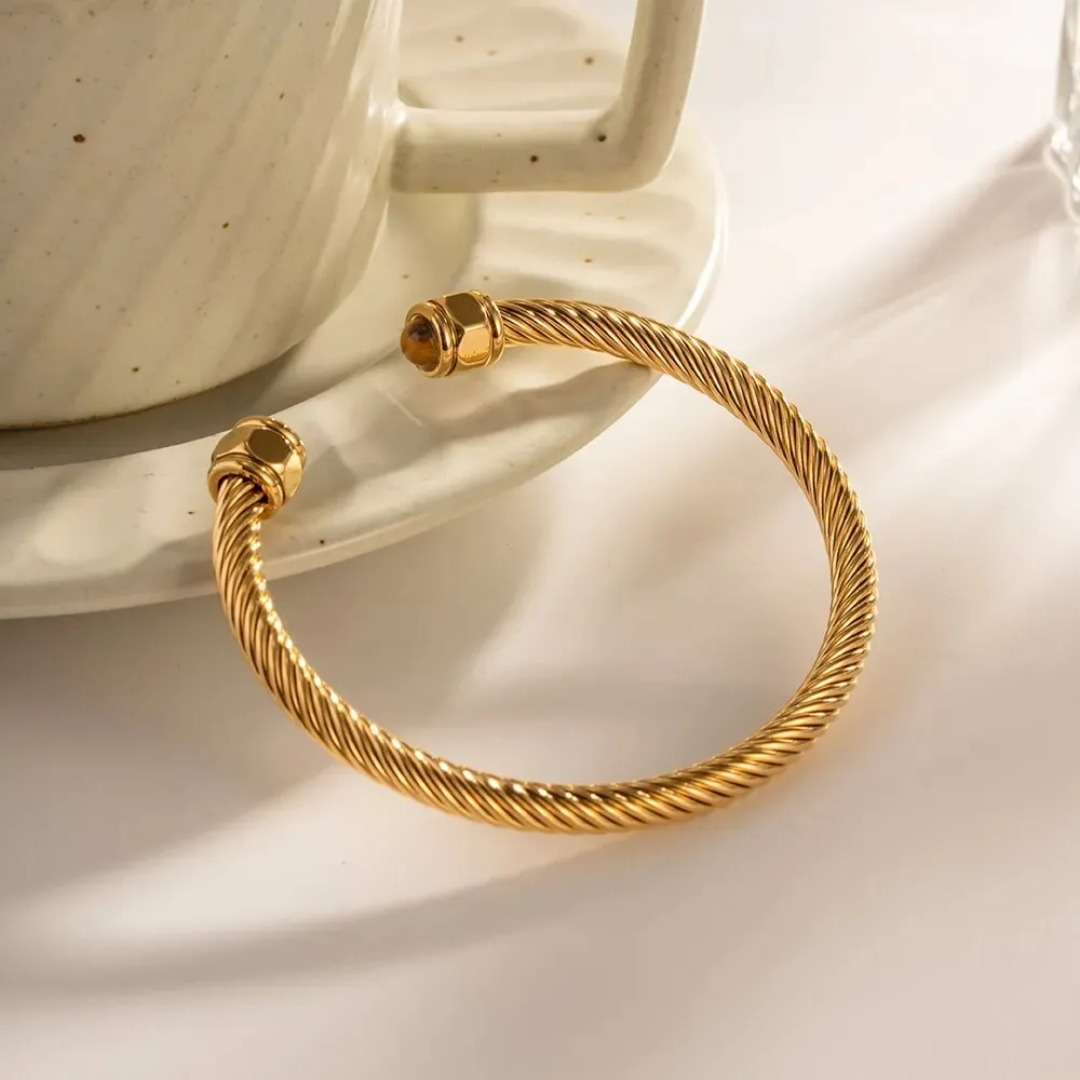 Twist pattern C Shaped Bangle