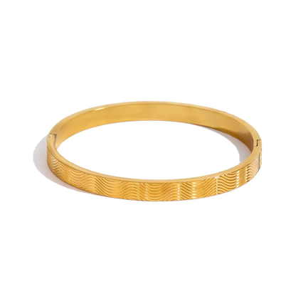 Wavy Clasps Bangle