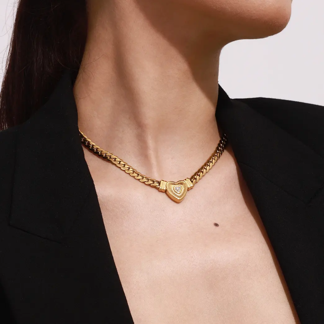Kissaki Necklace