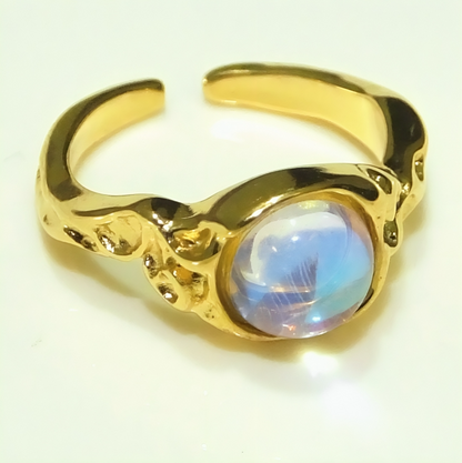 Vintage Luminous Stone Ring - Oraish Store