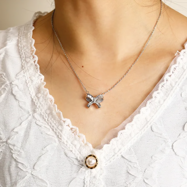 Bowknot Pendant Necklace (Silver)