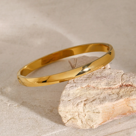 Clasp Bangle - Oraish Store