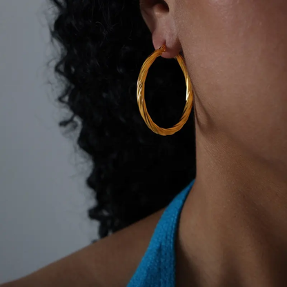 Twisted Circle Hoops