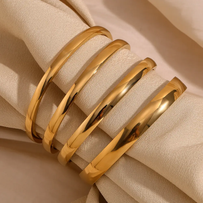 Clasp Bangle - Oraish Store