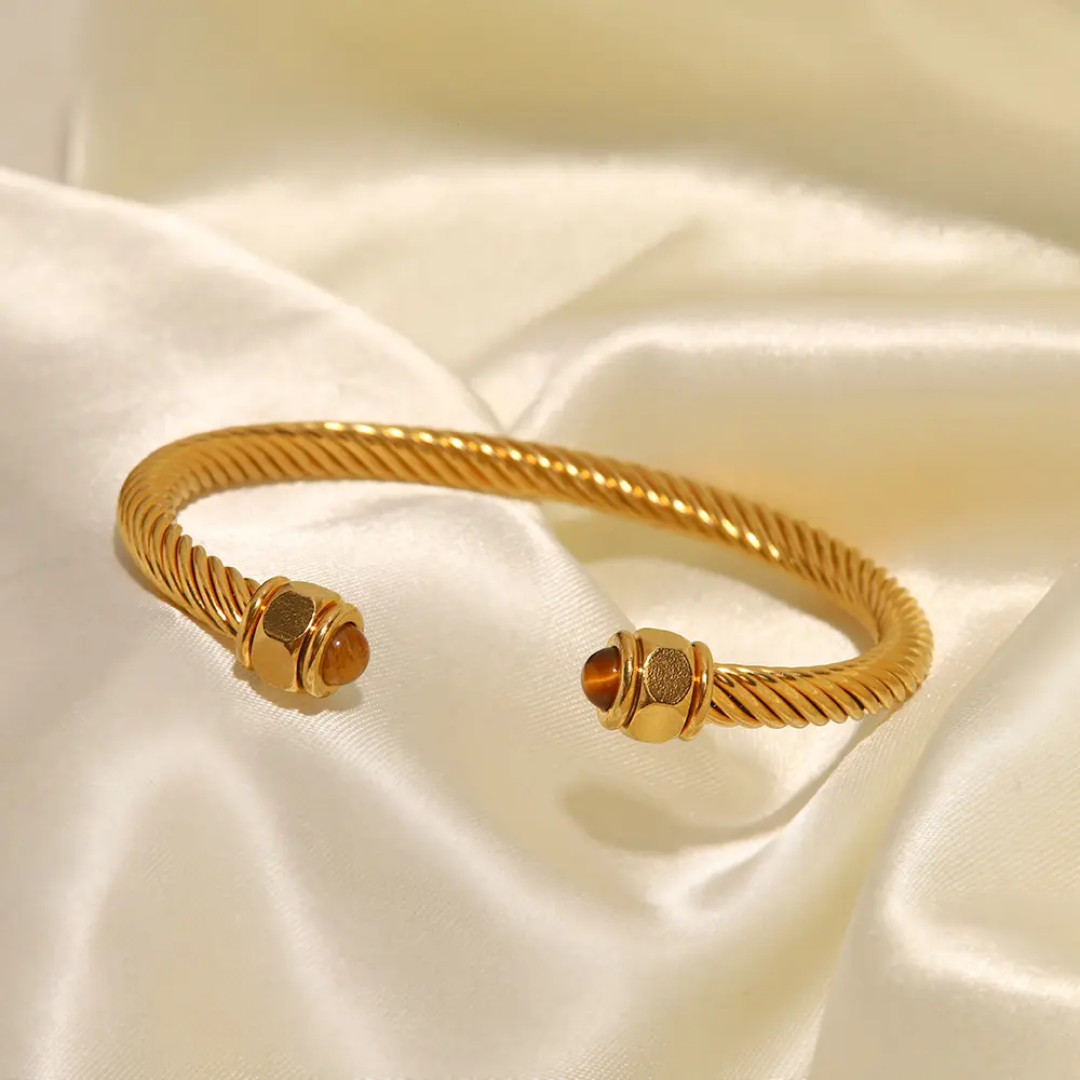 Twist pattern C Shaped Bangle