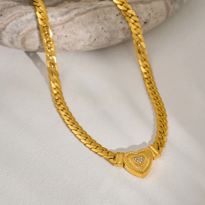 Kissaki Necklace