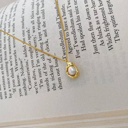 Pearl Pendant Necklace - Oraish Store