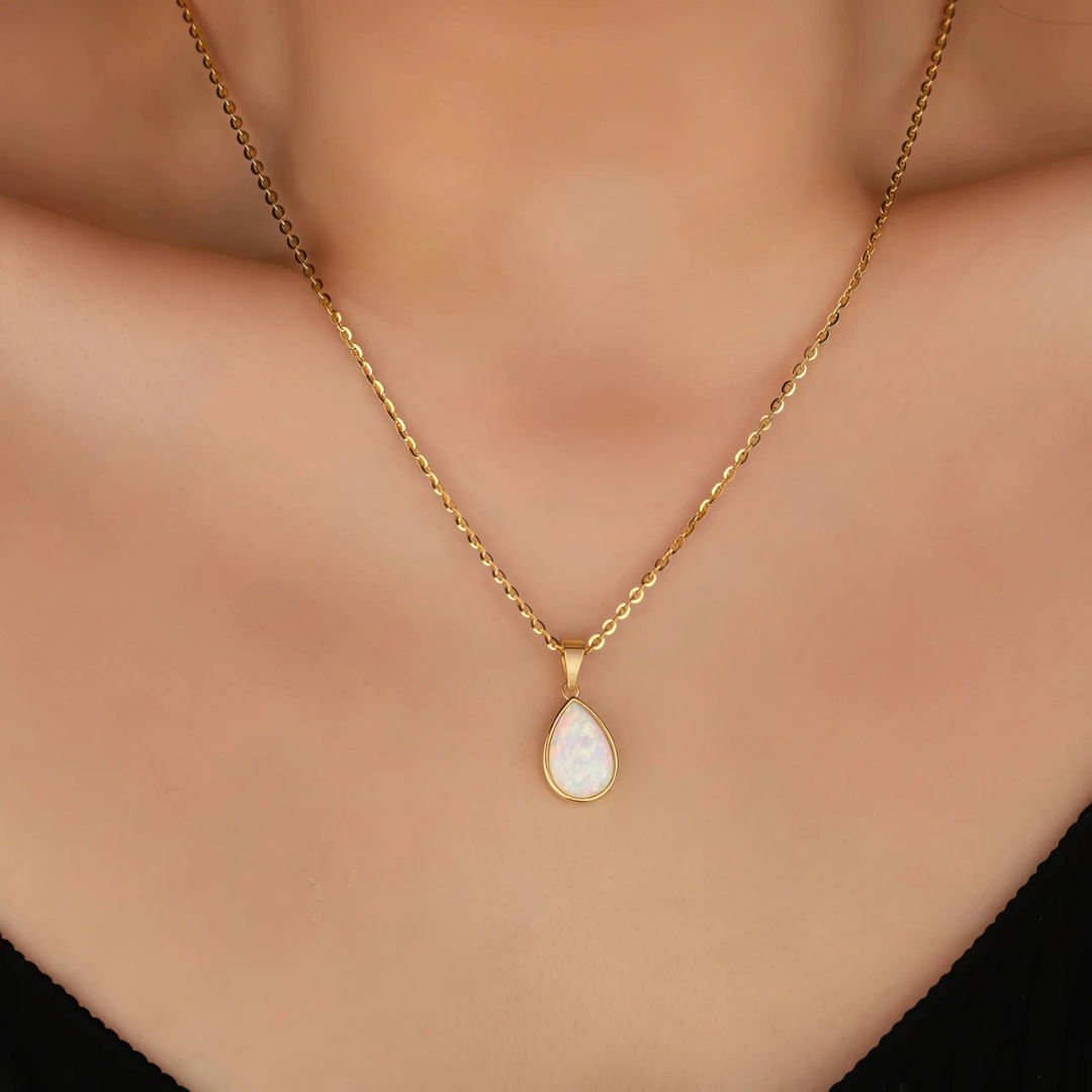 Opal pendant Necklace