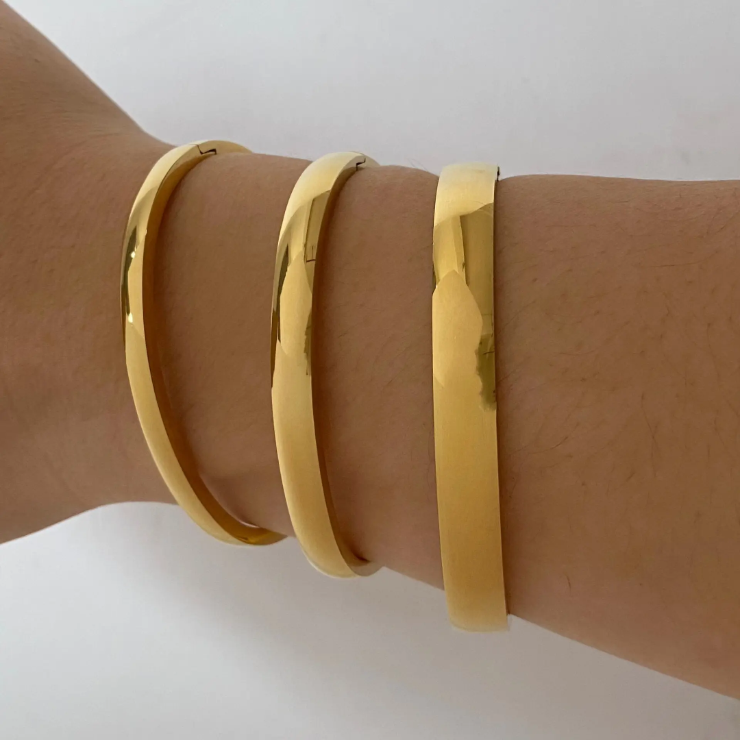 Clasp Bangle - Oraish Store