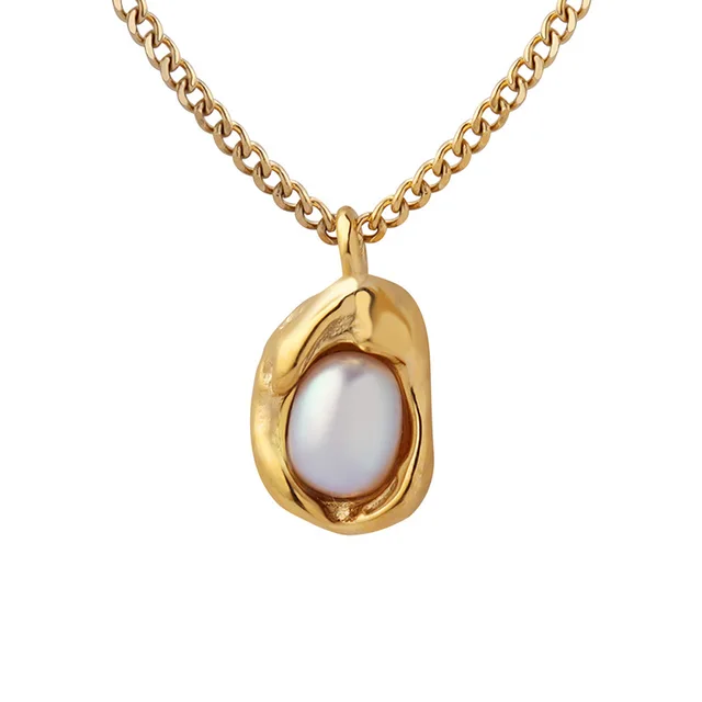 Pearl Pendant Necklace